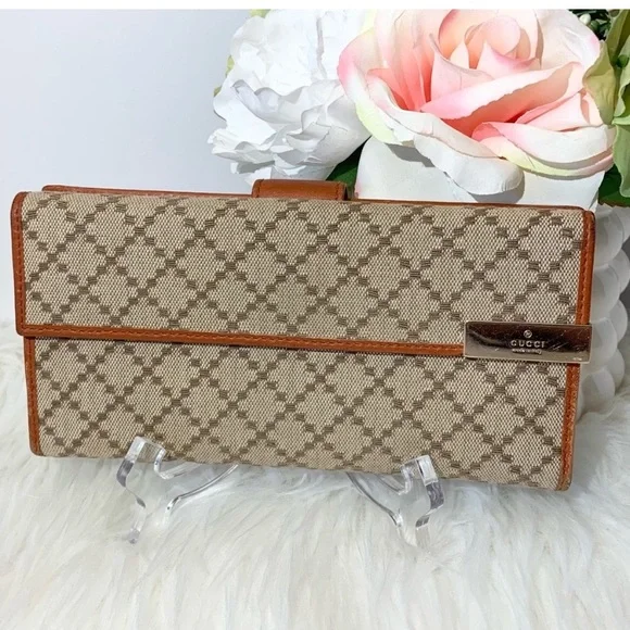 Gucci Wallet~EUC Gucci Wallet EUC main image 2